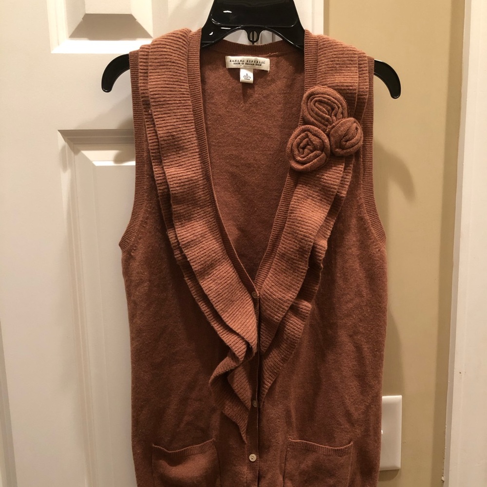 EUC Banana Republic sweater vest. Size S.